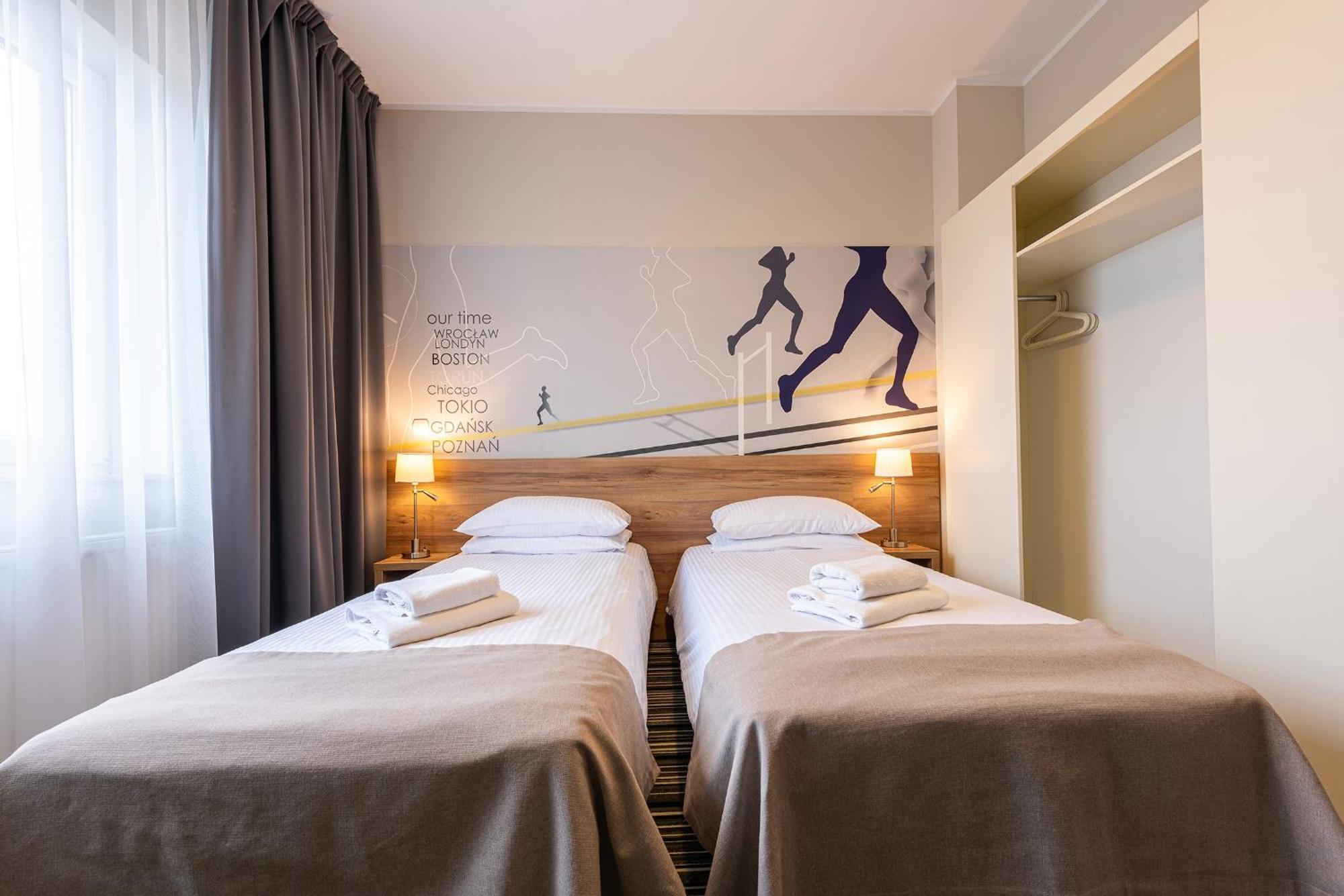 Hotel Maraton Szamotuły Kültér fotó