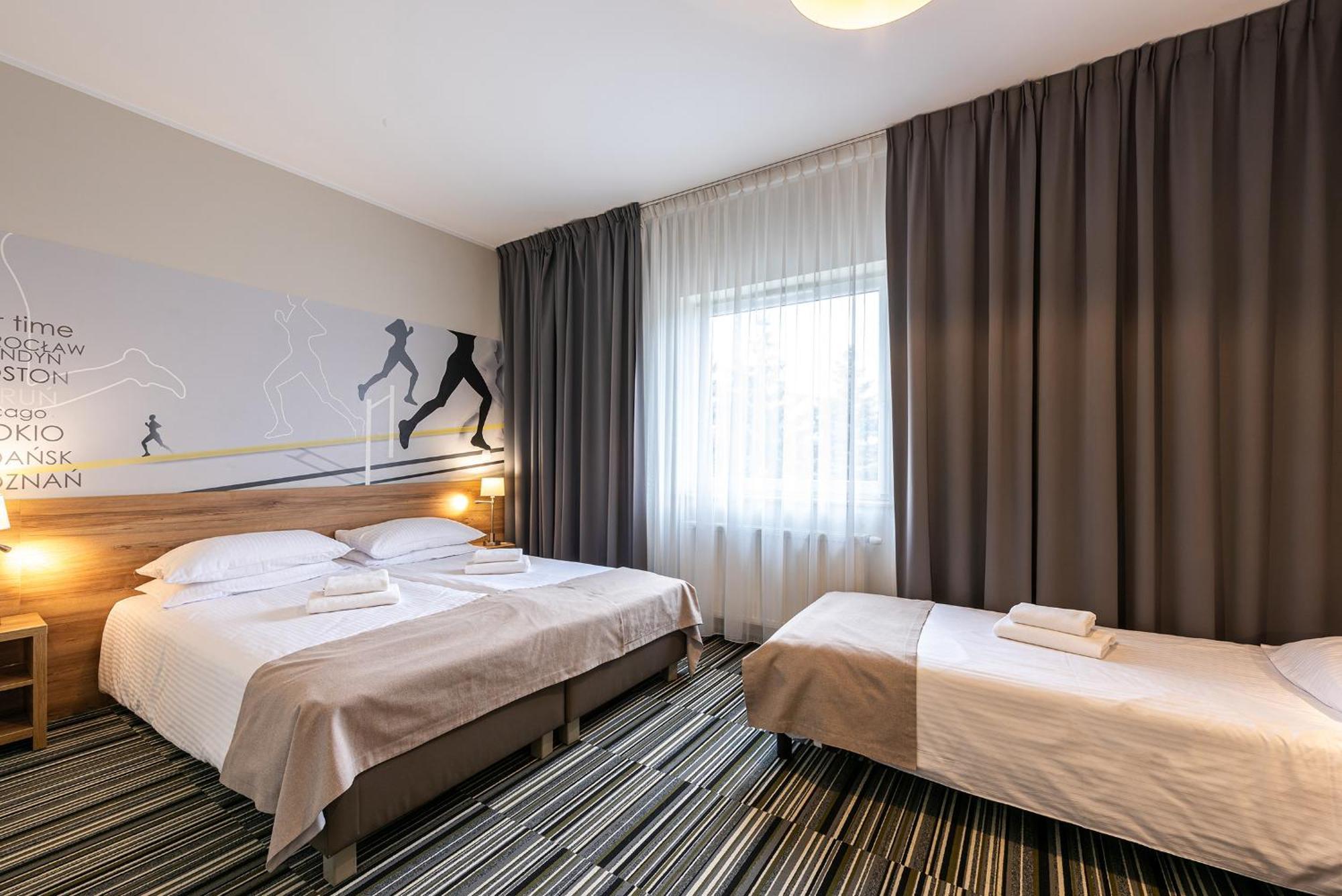 Hotel Maraton Szamotuły Kültér fotó